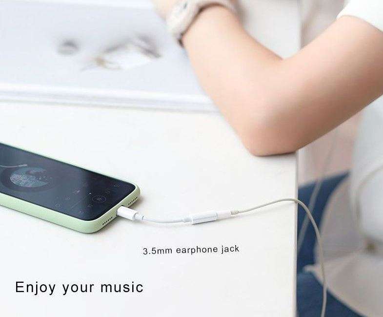 Treqa CA-1052 Lightning to headphone Jack Adapter
