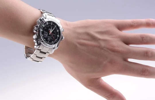 W2 HD 1080P Mini Camera Watch 8gb