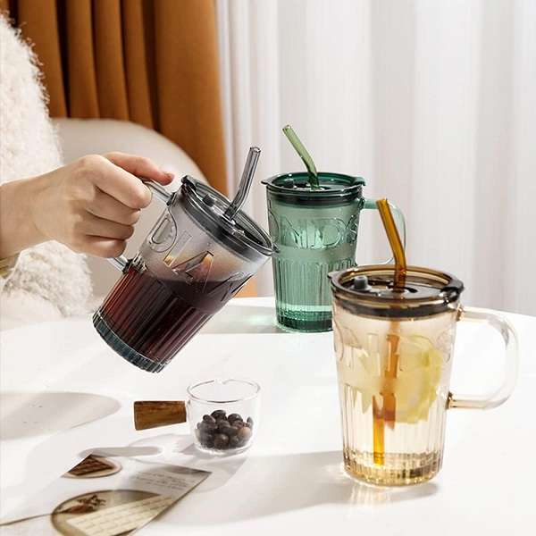 Thick Glass Mug With Lid And A Straw