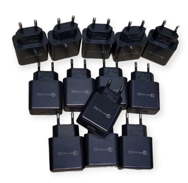 TQ26 Pack Of 100 USB 3.0 Quick Charge Charger
