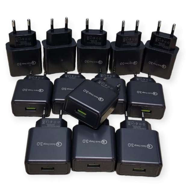 TQ26 Pack Of 100 USB 3.0 Quick Charge Charger