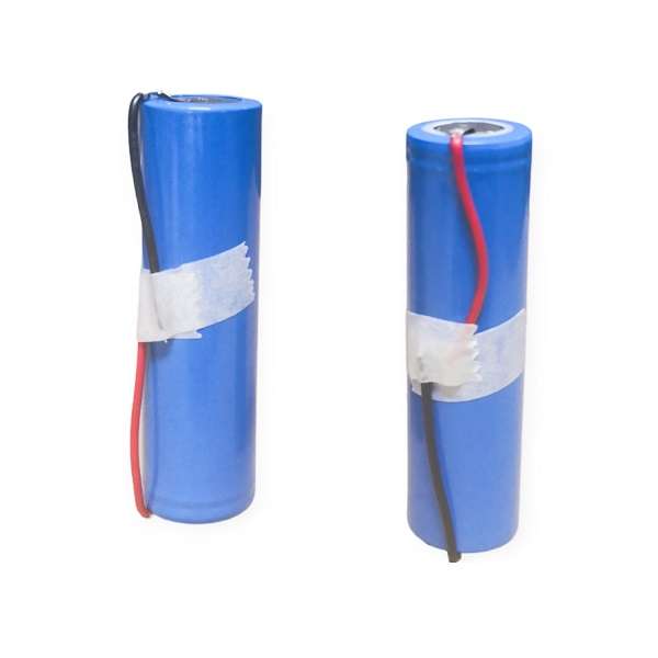 JG20375210 FA-18650 Single Flat-Head Battery 1200Amps With Wire
