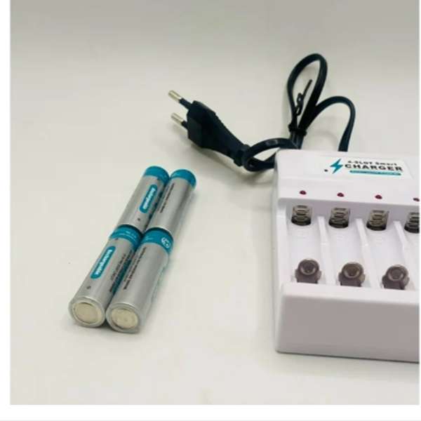 Aerbes AB-CD02 600MAH 4 Slot  AA &amp; AAA Battery Charger set with 4 x AAA Rechargeable Battery