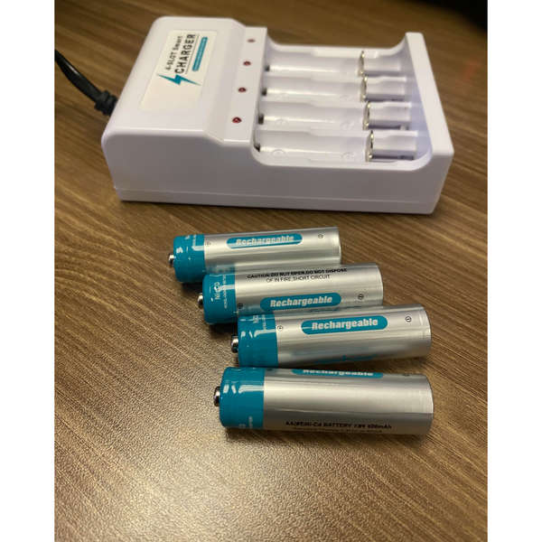 Aerbes AB-CD02 600MAH 4 Slot  AA &amp; AAA Battery Charger set with 4 x AAA Rechargeable Battery