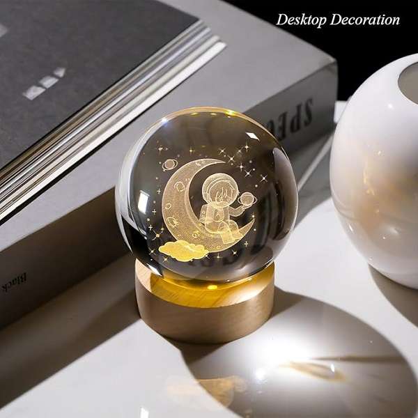PM-160 3D Astronaut with Moon Figurine Crystal Ball Lamp