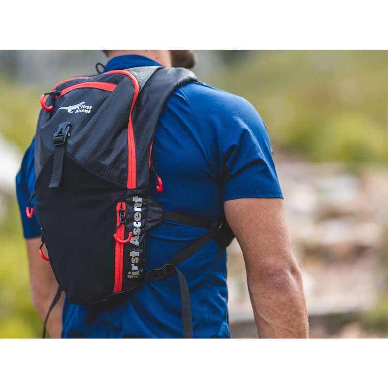 First Ascent First Ascent Stealth 1.5L Hydration Pack
