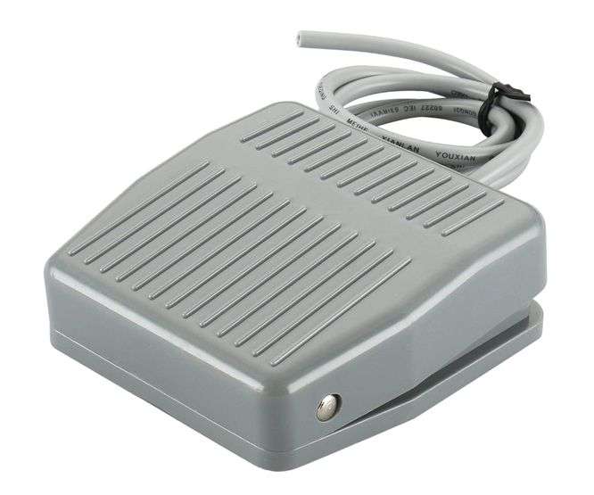 FOOT SWITCH PVC IP40 10A 2x4 FS-MFS201