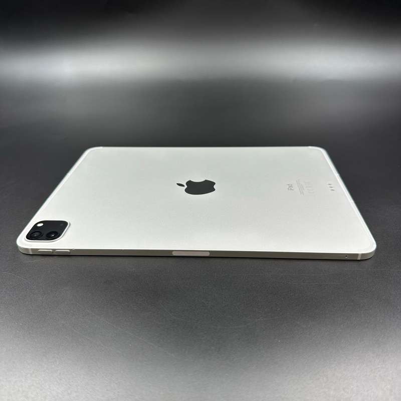iPad Pro 11-inch M1 128GB (3rd Gen) Wifi + Cellular Bundle Deal ( Magic keyboard)