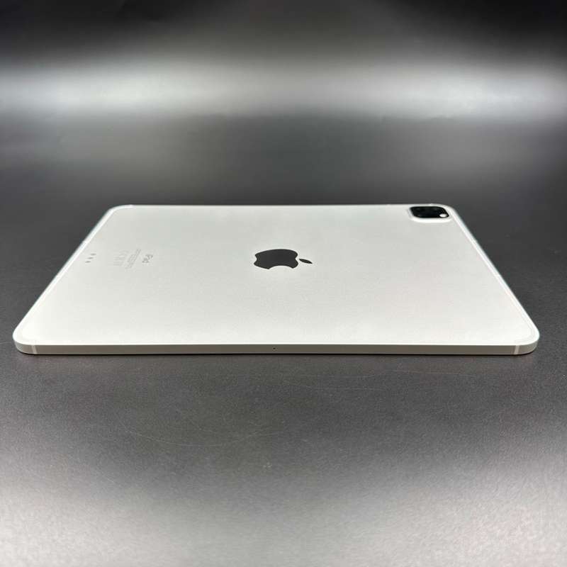 iPad Pro 11-inch M1 128GB (3rd Gen) Wifi + Cellular Bundle Deal ( Magic keyboard)