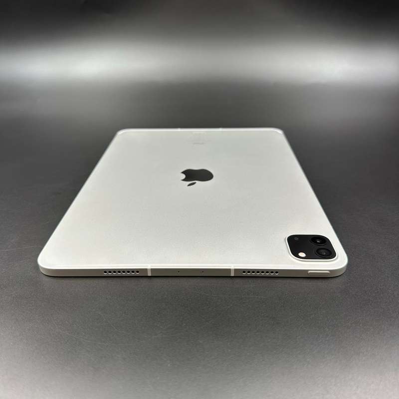 iPad Pro 11-inch M1 128GB (3rd Gen) Wifi + Cellular Bundle Deal ( Magic keyboard)