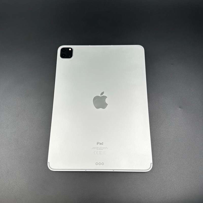 iPad Pro 11-inch M1 128GB (3rd Gen) Wifi + Cellular Bundle Deal ( Magic keyboard)
