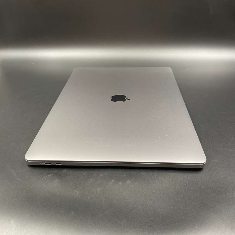 Macbook Pro 16" 2019 | 2,6GHz i7 | 16GB | 512GB Space Grey