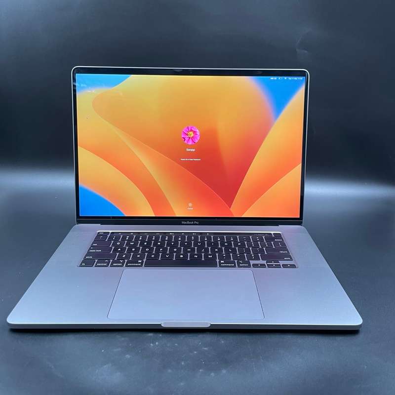 Macbook Pro 16" 2019 | 2,6GHz i7 | 16GB | 512GB Space Grey