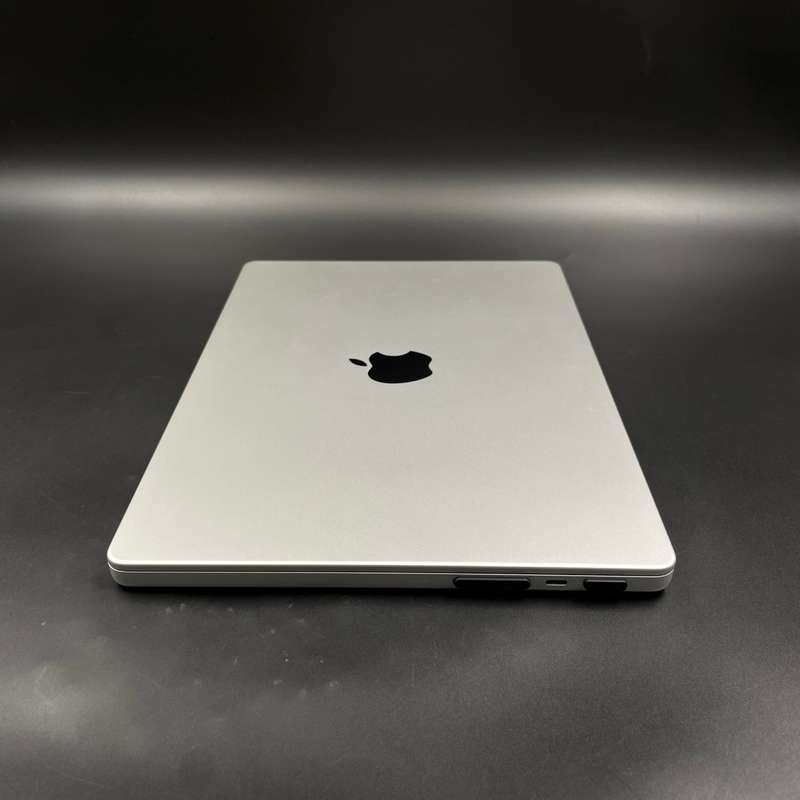 Macbook Pro 14" M1 Pro Silver 16GB Ram | 512GB SSD