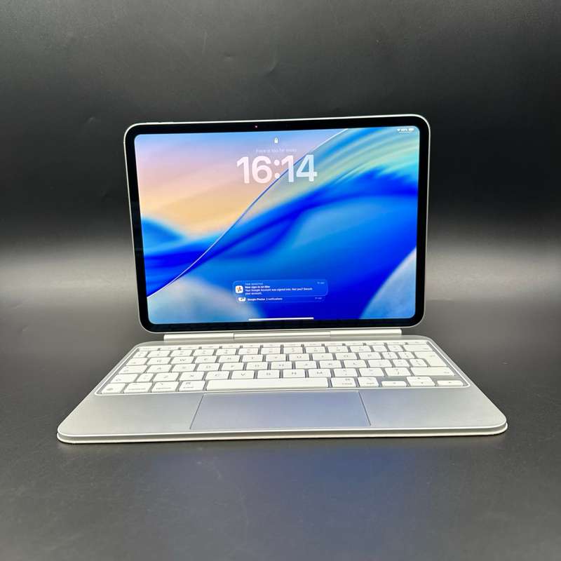 iPad Pro 11-Inch (M4) 256GB WIFI  Silver (Combo Deal)