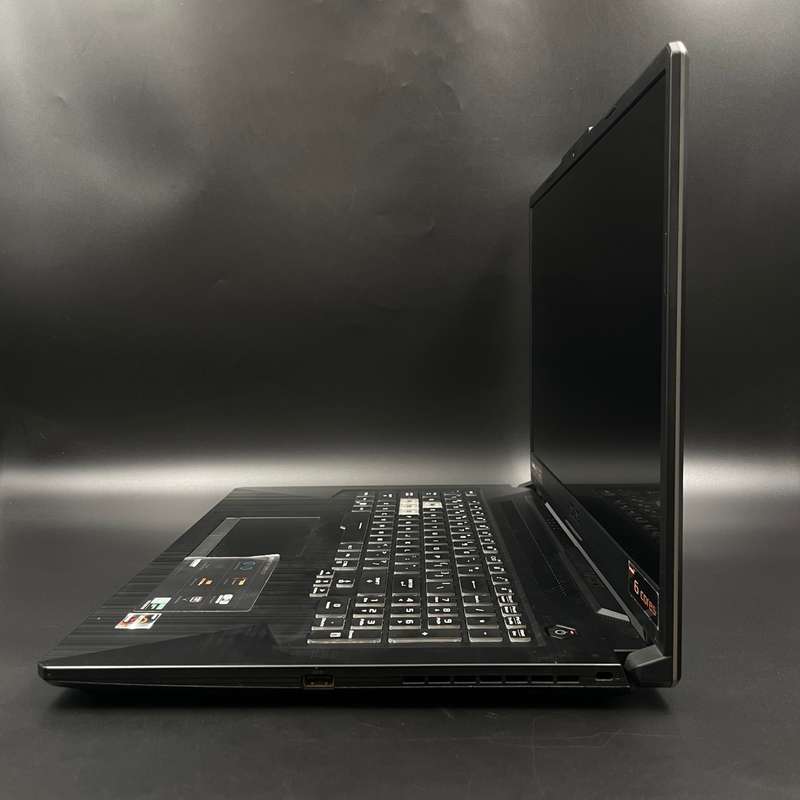 Asus TUR Gaming A17 | 8GB Ram | 512GB SSD | Ryzen 5