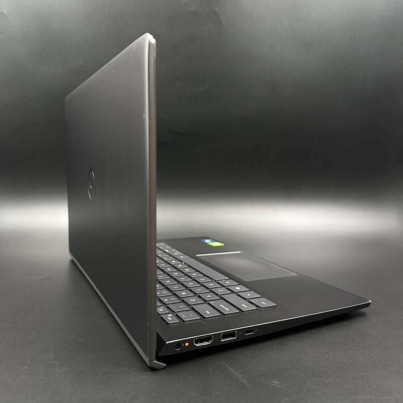 Dell Vostro | 11th Gen Intel Core i7 | 32GB Ram | 1TB SSD
