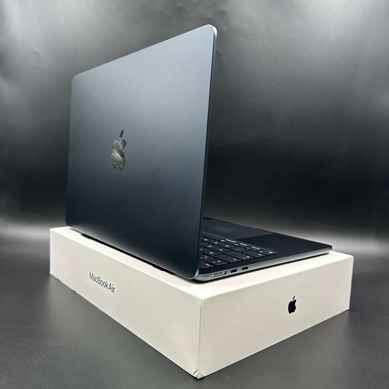 Macbook Air M2 13" 16GB Ram 256GB Midnight