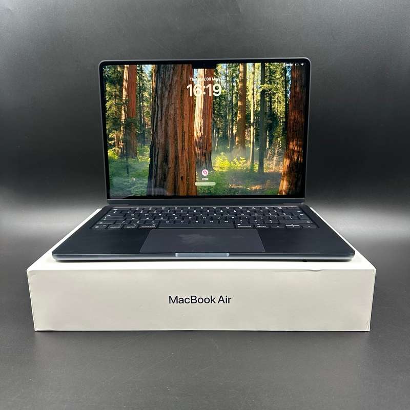 Macbook Air M2 13" 16GB Ram 256GB Midnight