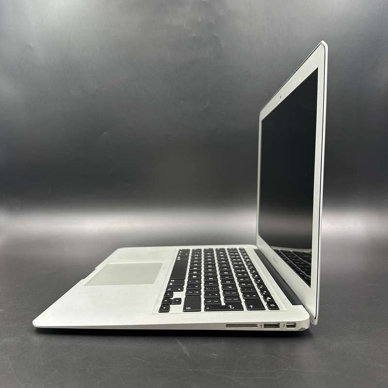 Macbook Air 13" 2017 1.8Ghz | 128GB SSD | 8GB Ram | Core i5