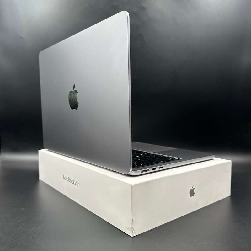 Macbook Air M3 13" 8GB Ram 256GB Space Gray