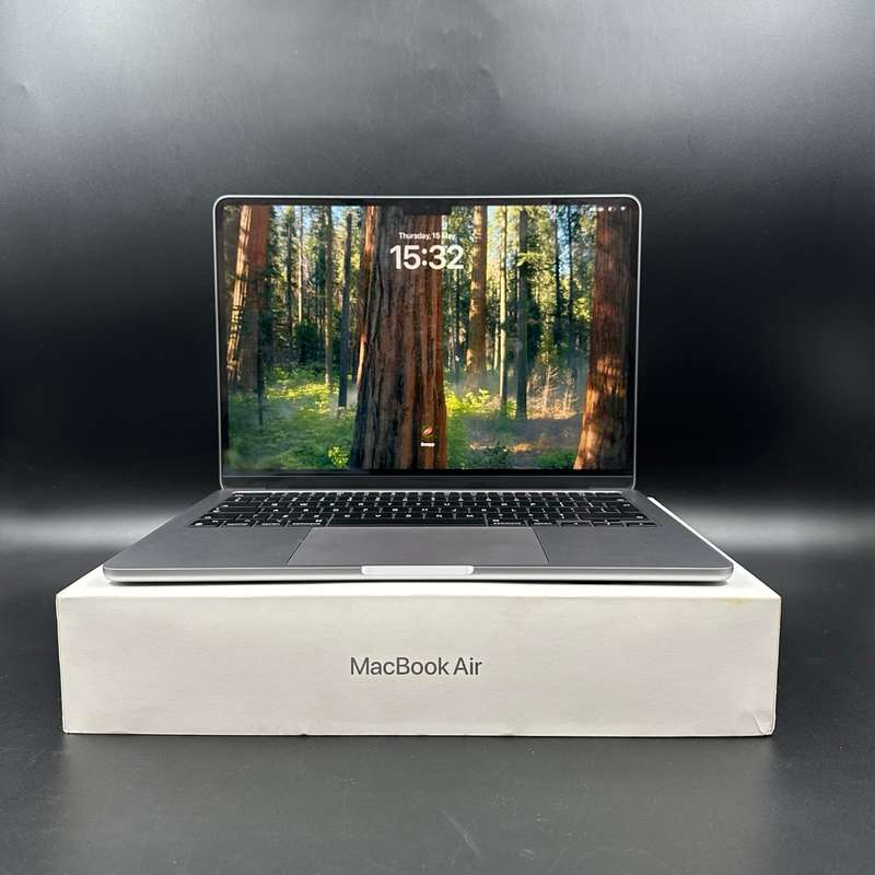 Macbook Air M3 13" 8GB Ram 256GB Space Gray
