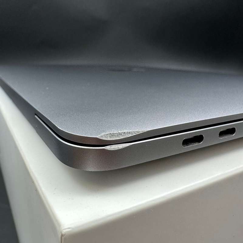 Macbook Pro 13" M2 256GB Space Grey