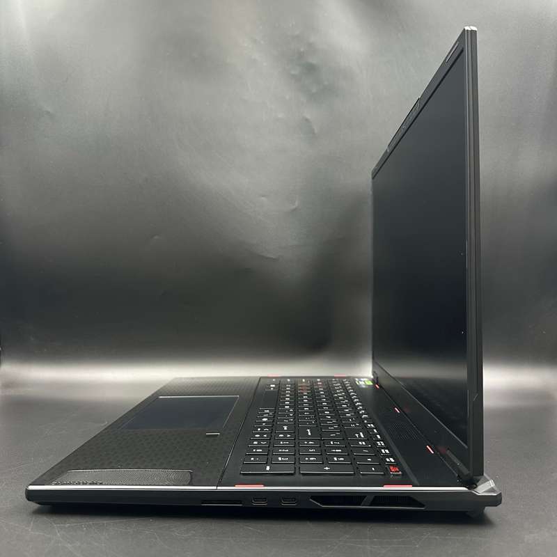 MSI Stealth 18 Mercedes AMG Motorsport Gaming Laptop, 18" UHD+120Hz, Intel Core Ultra9-185H, 32GB...