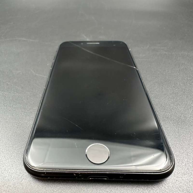 iPhone SE (2nd Generation) 64GB Black (Cracked Screen)