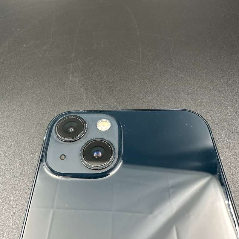 iPhone 13 128GB Midnight (Cracked Screen)