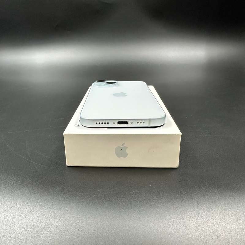 iPhone 15 128GB Blue