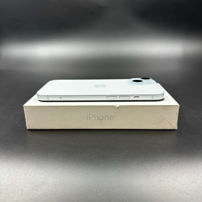 iPhone 15 128GB Blue
