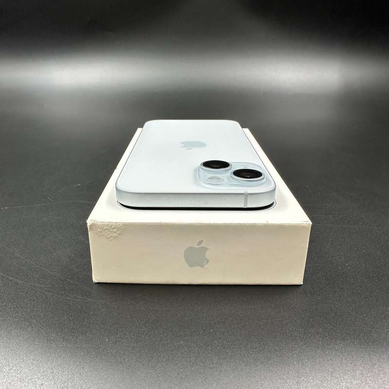 iPhone 15 128GB Blue