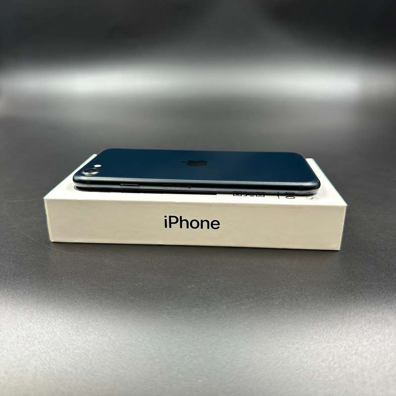 iPhone SE (3rd Generation) 128GB Midnight
