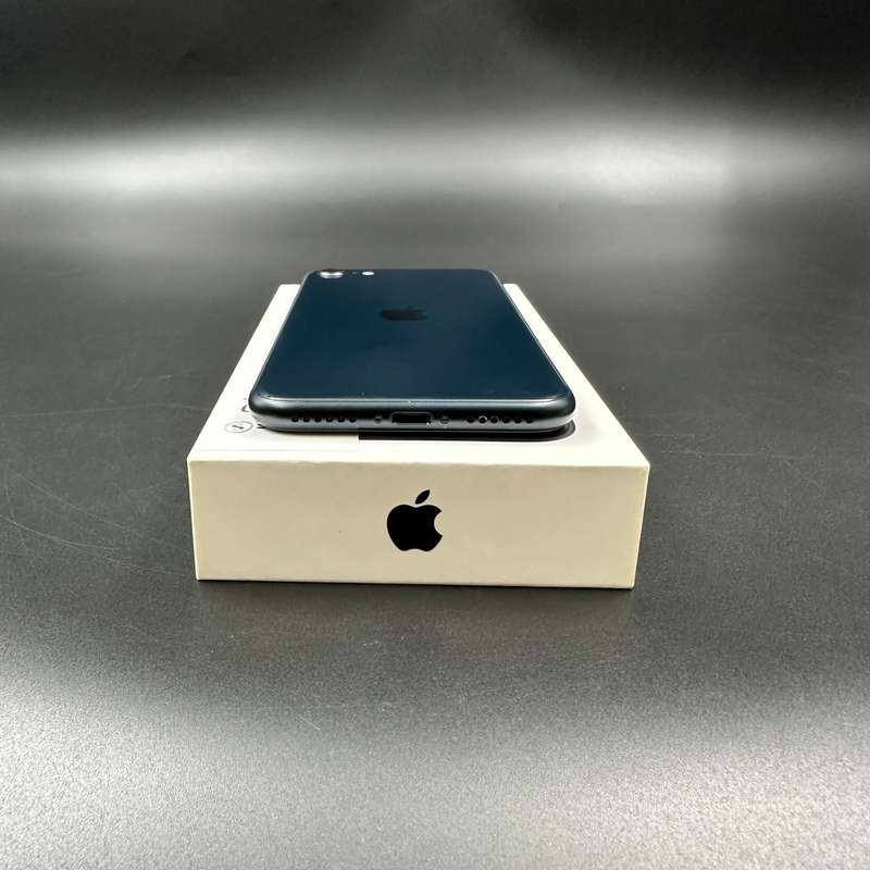 iPhone SE (3rd Generation) 128GB Midnight