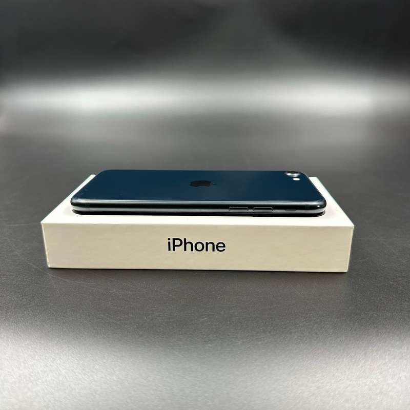 iPhone SE (3rd Generation) 128GB Midnight