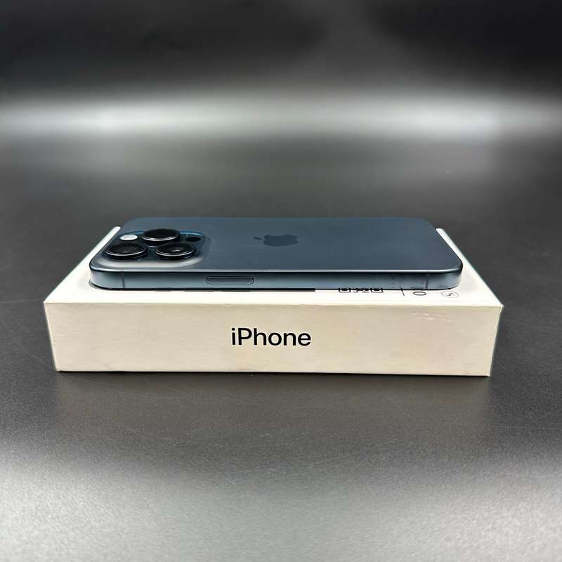 iPhone 15 Pro 256GB Blue Titanium