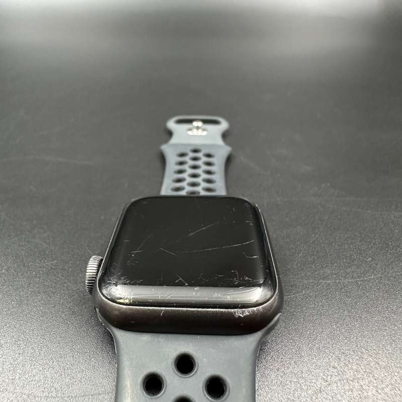 Apple Watch Series 6 40MM Space Grey