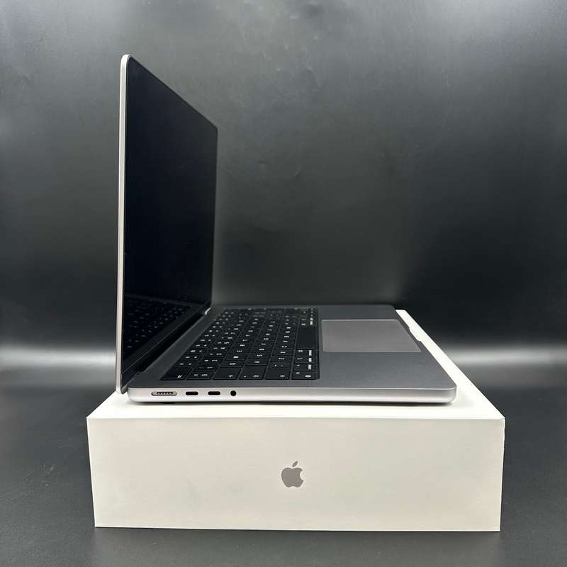 Macbook Pro 14" M3 | 8GB | 512GB | Space Grey