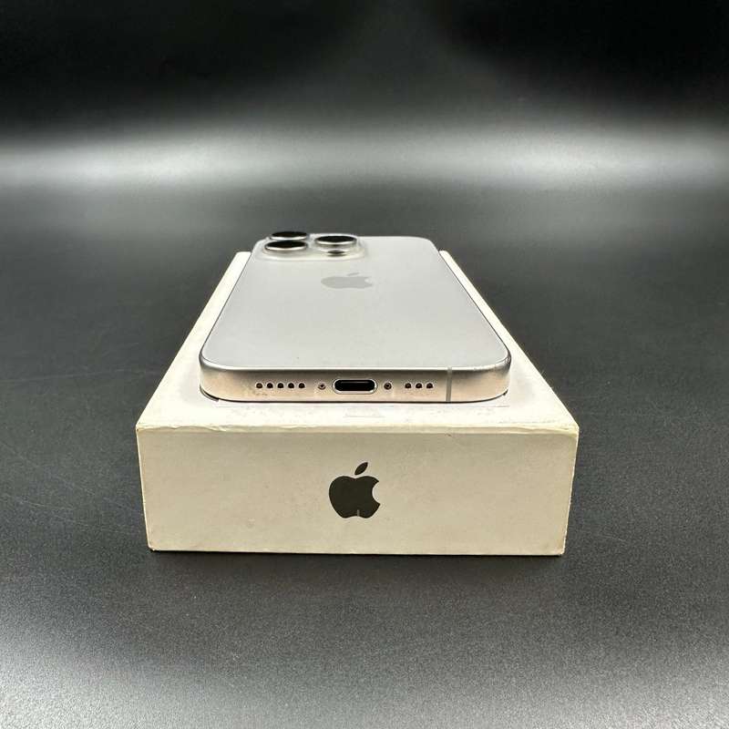 iPhone 15 Pro 256GB Natural Titanium