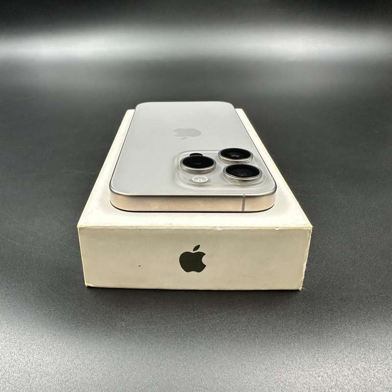 iPhone 15 Pro 256GB Natural Titanium
