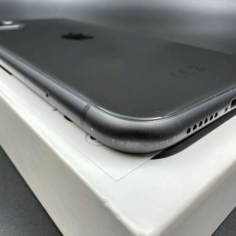 iPhone 11 64GB Black
