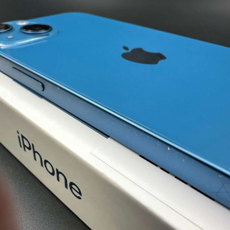 iPhone 13 128GB Blue