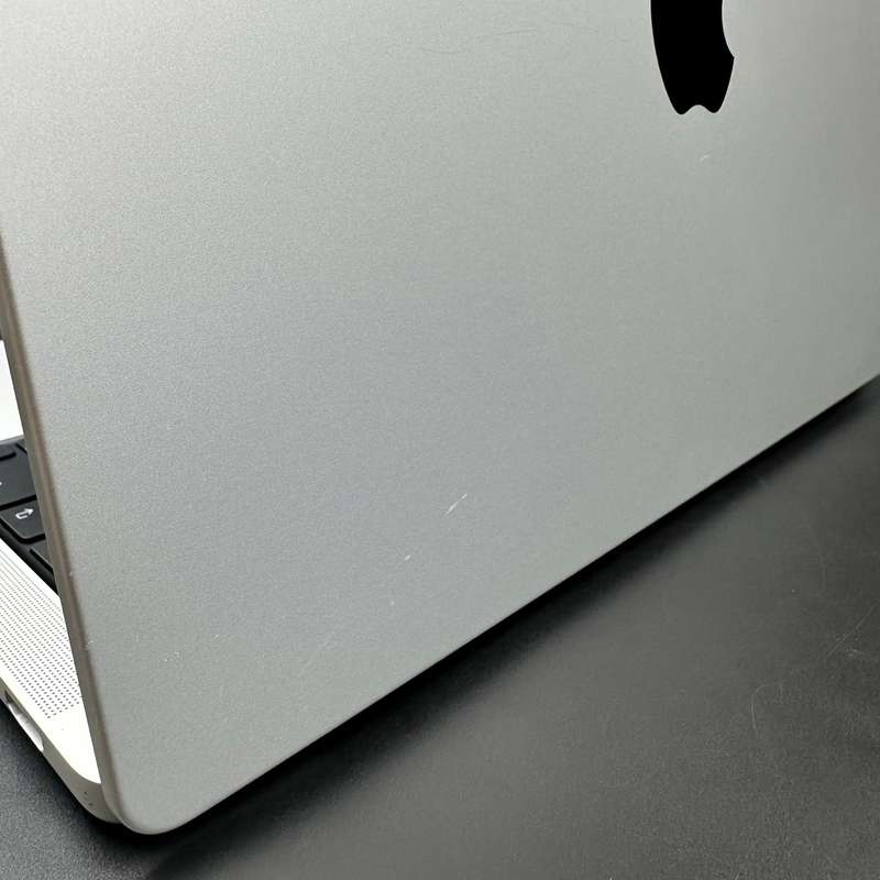 Macbook Pro 14" M1 Pro Silver 16GB Ram | 512GB SSD Silver