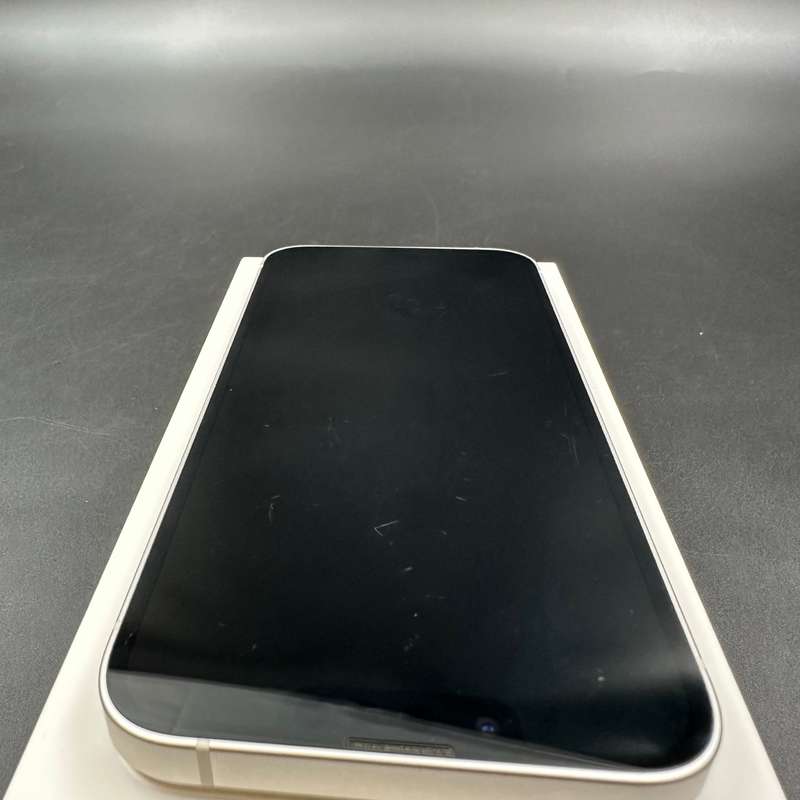 iPhone 13 128GB Starlight