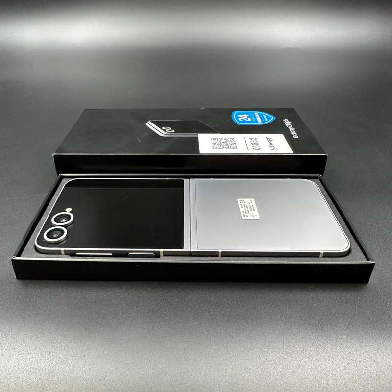 Samsung Z Flip 6 256GB Silver Shadow