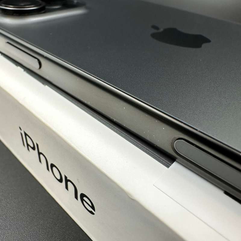iPhone 16 Pro Max 256GB Black Titanium