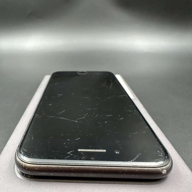 iPhone 8 64GB Space Grey