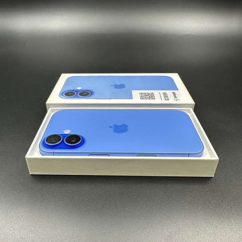 iPhone 16 128GB Ultramarine
