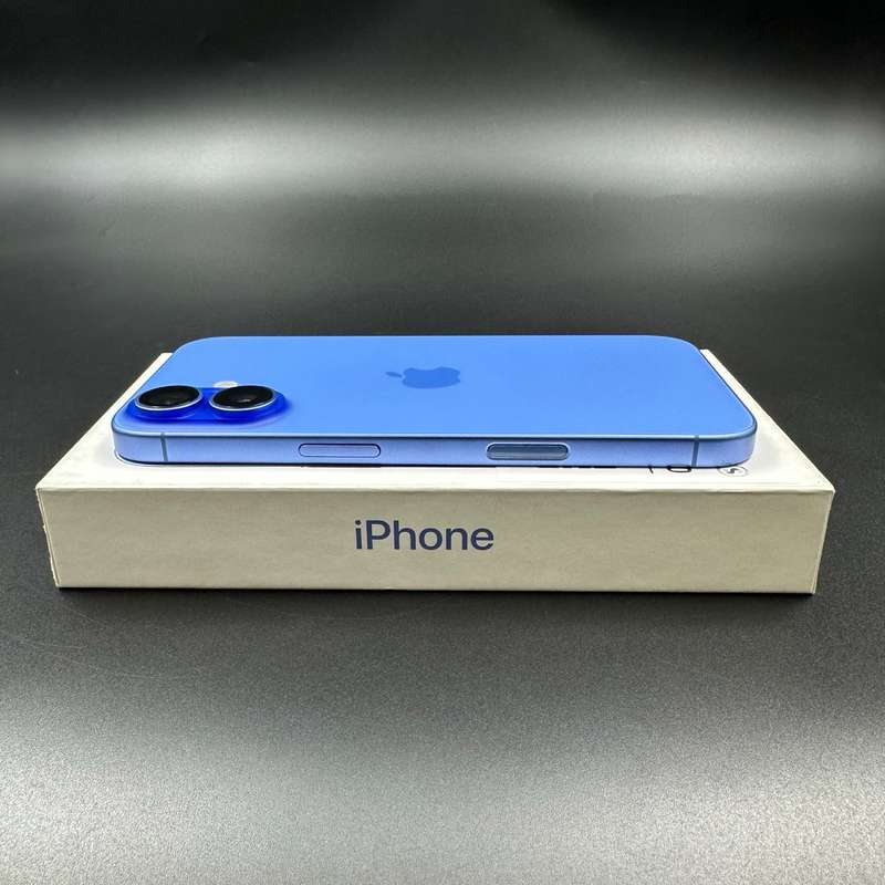 iPhone 16 128GB Ultramarine
